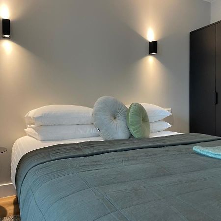 Hotel-Restaurant "Lely" Oude-Tonge Екстериор снимка