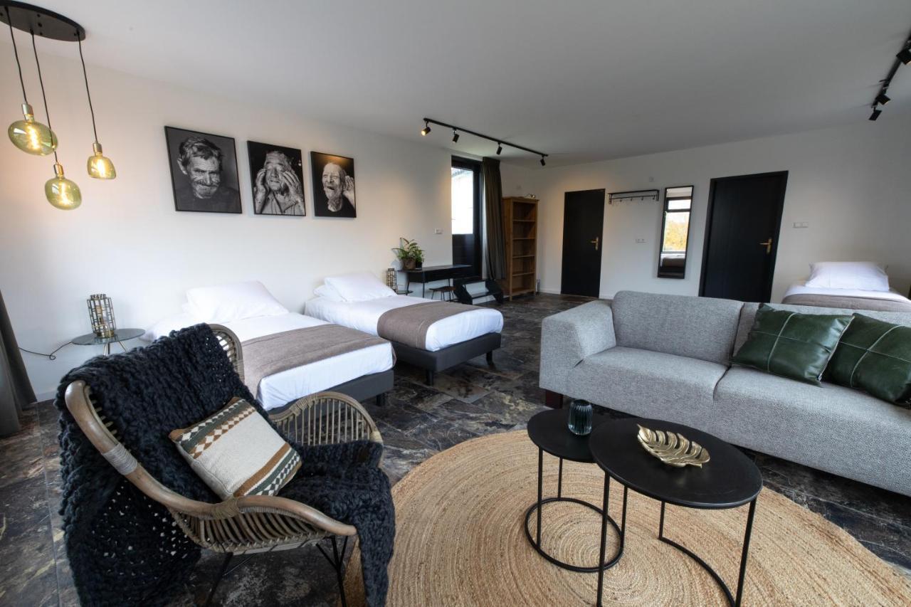 Hotel-Restaurant "Lely" Oude-Tonge Екстериор снимка