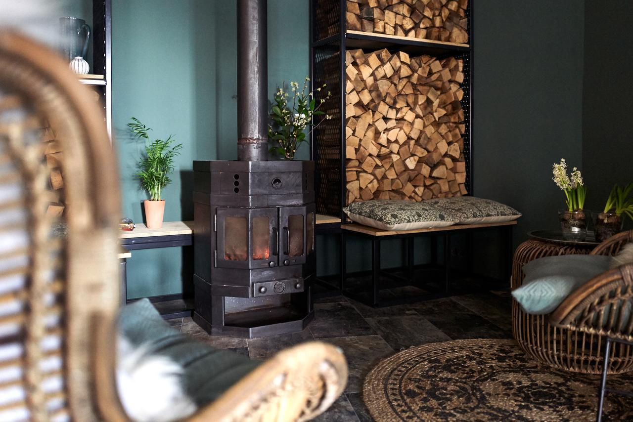 Hotel-Restaurant "Lely" Oude-Tonge Екстериор снимка